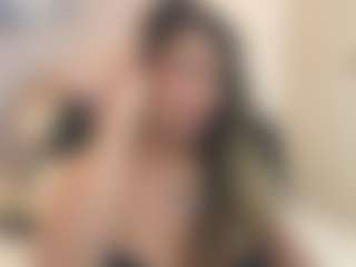 Gia Watsonn's Live Sex Cam Show