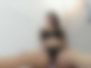 Gia Watsonn's Live Sex Cam Show
