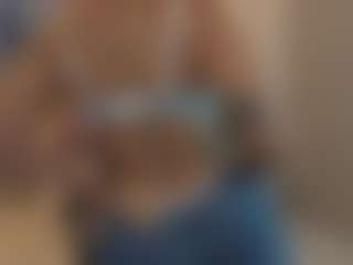 Gia Watsonn's Live Sex Cam Show