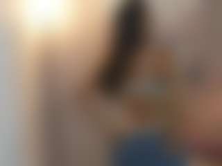 Gia Watsonn's Live Sex Cam Show