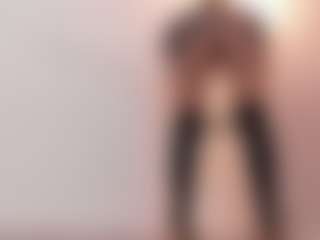 Gia Watsonn's Live Sex Cam Show
