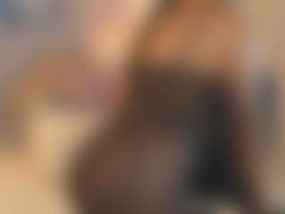Gia Watsonn's Live Sex Cam Show