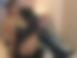 Gia Watsonn's Live Sex Cam Show