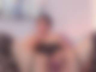 Gia Watsonn's Live Sex Cam Show