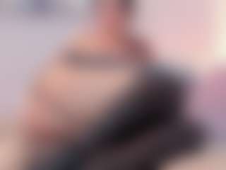 Gia Watsonn's Live Sex Cam Show