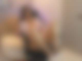 Gia Watsonn's Live Sex Cam Show