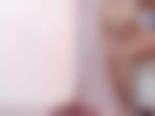 Gia Watsonn's Live Sex Cam Show