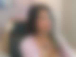 Gia Watsonn's Live Sex Cam Show