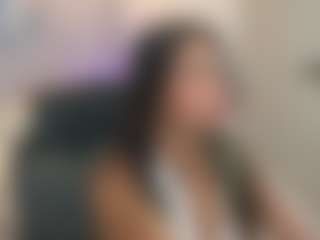 Live cam show with Gia Watsonn - Big Tits on CamClone