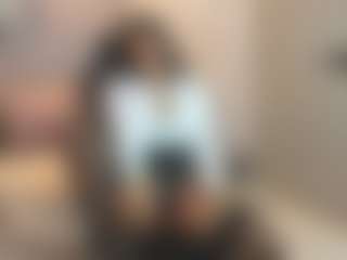 Gia Watsonn's Live Sex Cam Show