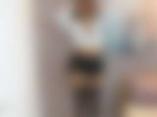 Gia Watsonn's Live Sex Cam Show