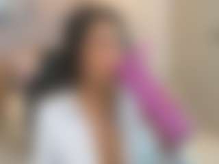 Gia Watsonn's Live Sex Cam Show