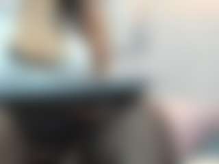 Gia Watsonn's Live Sex Cam Show