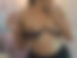 Gia Watsonn's Live Sex Cam Show