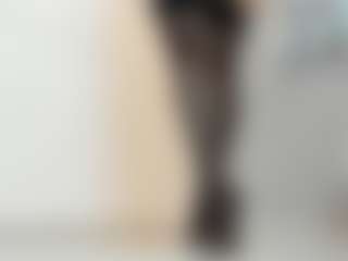 Live cam show with Gia Watsonn - Fingering MILF on madthumbs