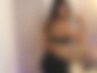 Gia Watsonn's Live Sex Cam Show