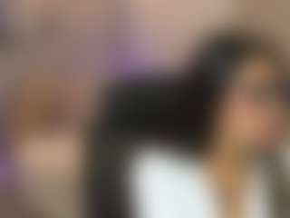 Live cam show with Gia Watsonn - Brown Eyes on Camsoda