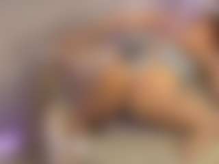 Gia Watsonn's Live Sex Cam Show