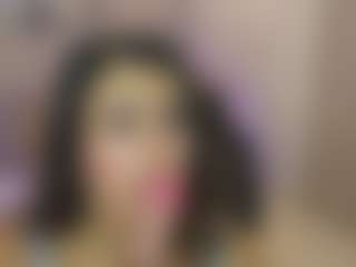 Gia Watsonn's Live Sex Cam Show