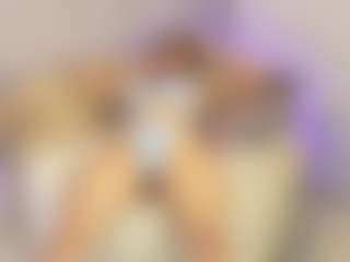 Gia Watsonn's Live Sex Cam Show