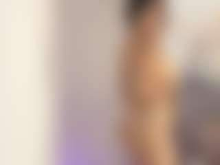 Live cam show with Gia Watsonn - Big Tits Dildo on Uber Horny