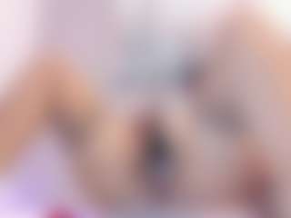Live cam show with Gia Watsonn - HD MILF on Streamer API