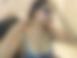 Live cam show with Gia Watsonn - Brown Eyes on StripNow