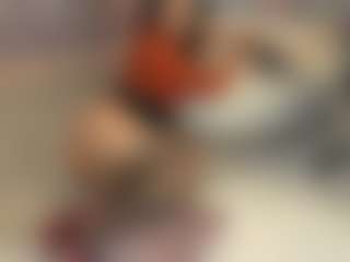 Gia Watsonn's Live Sex Cam Show
