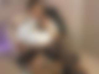 Gia Watsonn's Live Sex Cam Show