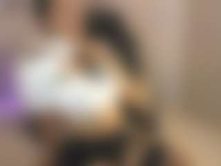 Gia Watsonn's Live Sex Cam Show