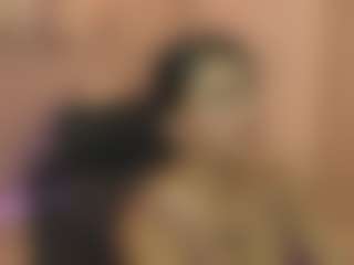 Gia Watsonn's Live Sex Cam Show