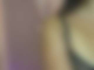 Gia Watsonn's Live Sex Cam Show
