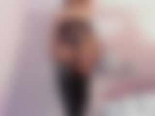 Spettacolo in cam dal vivo con Gia Watsonn - Strip su Camsoda