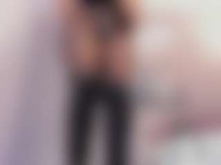 Gia Watsonn's Live Sex Cam Show
