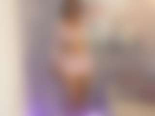 Gia Watsonn's Live Sex Cam Show