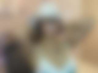 Gia Watsonn's Live Sex Cam Show