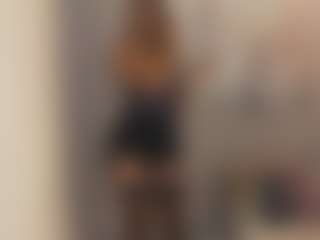 Gia Watsonn's Live Sex Cam Show