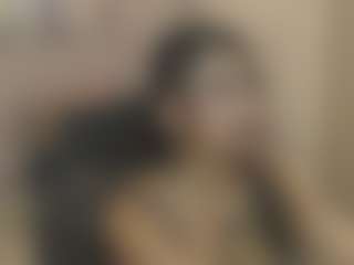 Gia Watsonn's Live Sex Cam Show