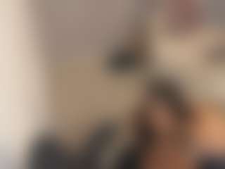 Gia Watsonn's Live Sex Cam Show
