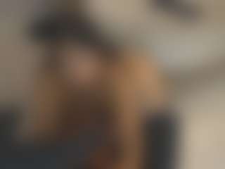 Gia Watsonn's Live Sex Cam Show