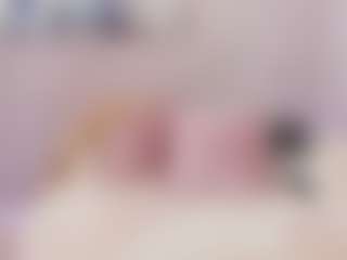Gia Watsonn's Live Sex Cam Show