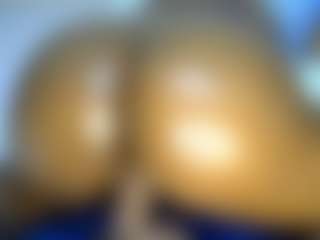 Judy-The-Booty's Live Sex Cam Show
