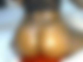 Live cam show with Judy-The-Booty - Natural on livesuperchat.net