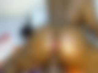Judy-The-Booty's Live Sex Cam Show