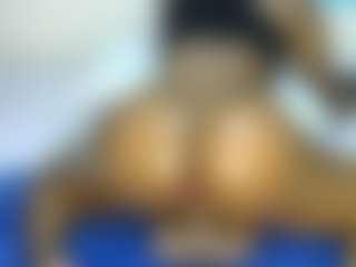 Live cam show with Judy-The-Booty - Tease Ebony on Gym Cam Girls