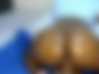 Live cam show with Judy-The-Booty - Ebony Squirt on Uber Horny