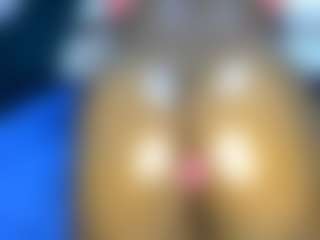 Live cam show with Judy-The-Booty - Ebony on Camsoda