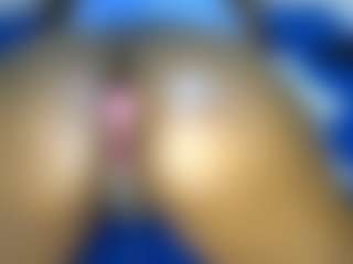 Judy-The-Booty's Live Sex Cam Show