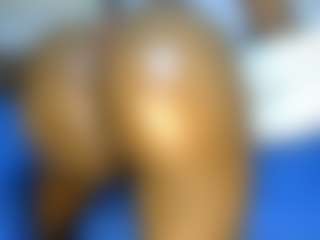 Live cam show with Judy-The-Booty - Double Penetration on WildCum