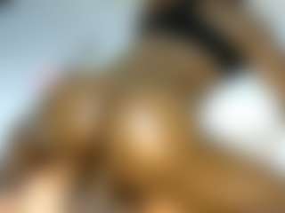 Live cam show with Judy-The-Booty - Ebony on Strip Flash - Live Sex Shows